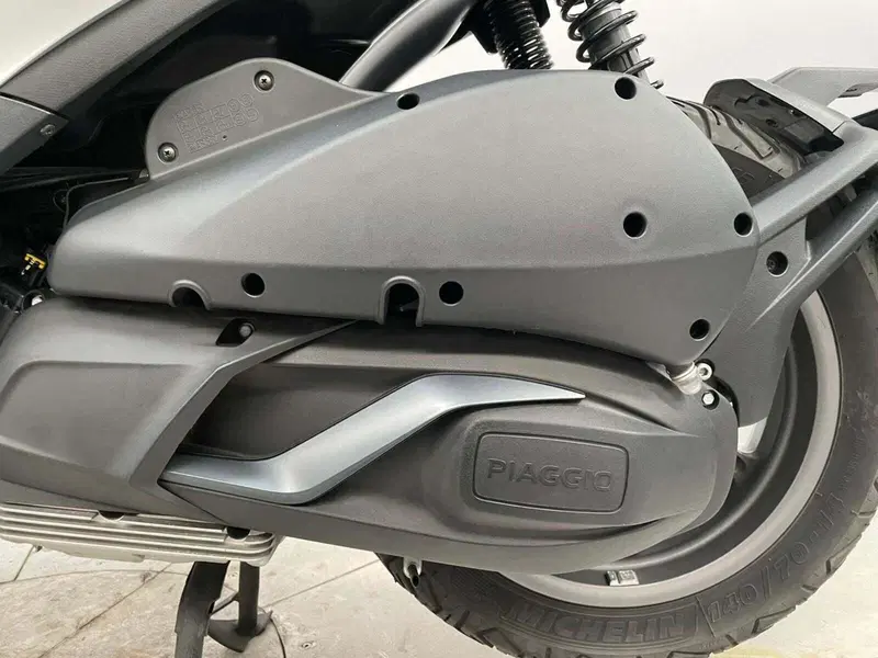 Piaggio Beverly 300 S ABS-ASR (2021 - 25) (17)