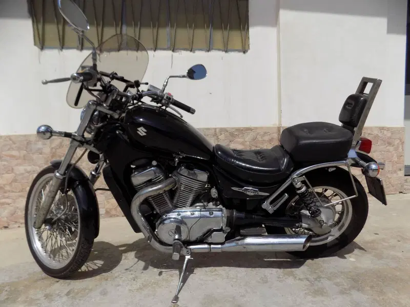 Suzuki VS 600 GL Intruder (1995 - 96) (2)