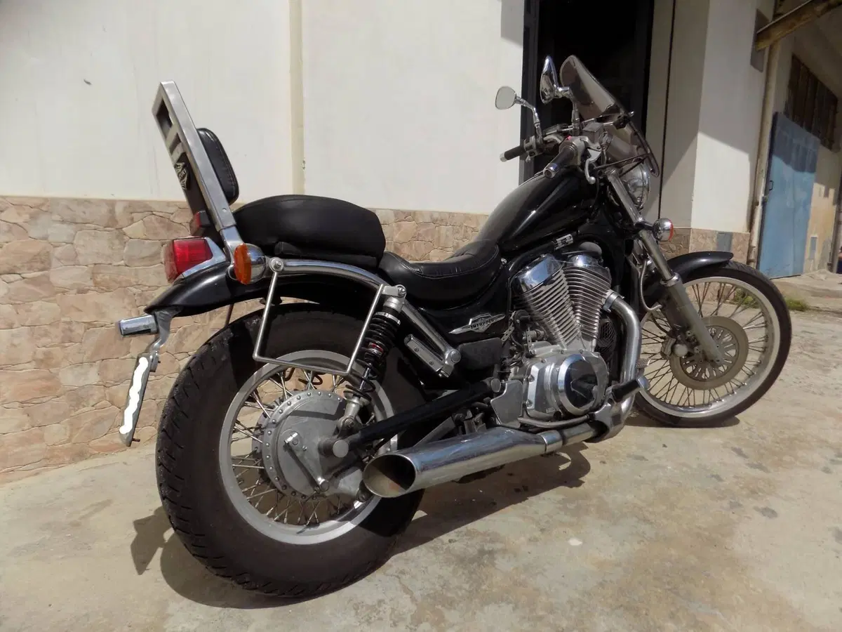 Suzuki VS 600 GL Intruder (1995 - 96) (8)