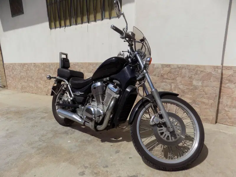 Suzuki VS 600 GL Intruder (1995 - 96) (10)