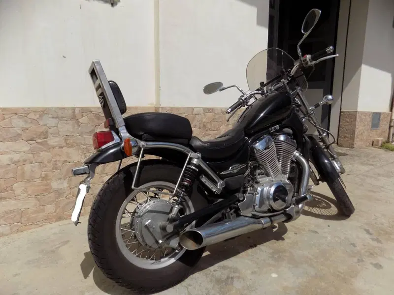 Suzuki VS 600 GL Intruder (1995 - 96) (11)