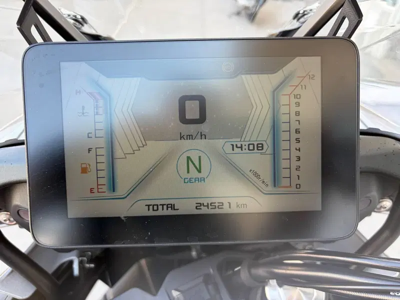 QJ Motor SRT 800 X (2023 - 24) (3)