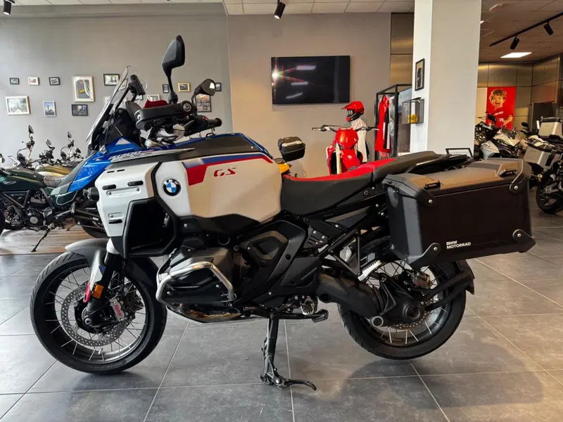 Bmw R 1300 GS Adventure Trophy (2025 - 26) (2)