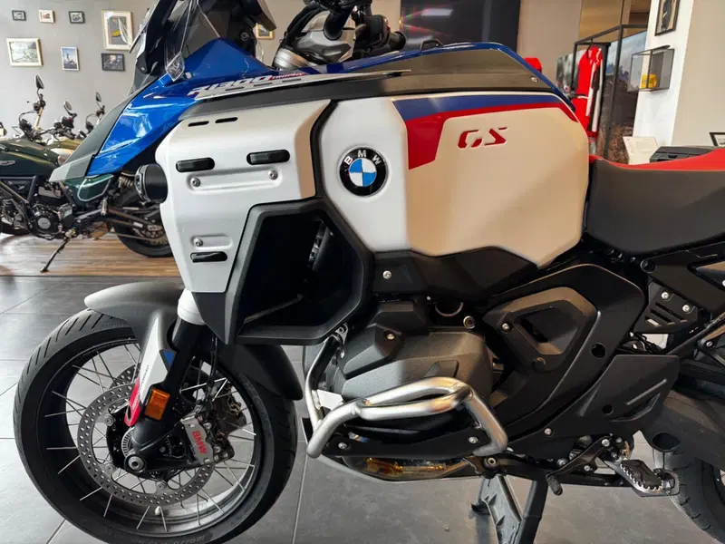Bmw R 1300 GS Adventure Trophy (2025 - 26) (8)