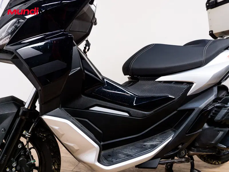 Aprilia SR GT 200 Replica (2024 - 25) (9)