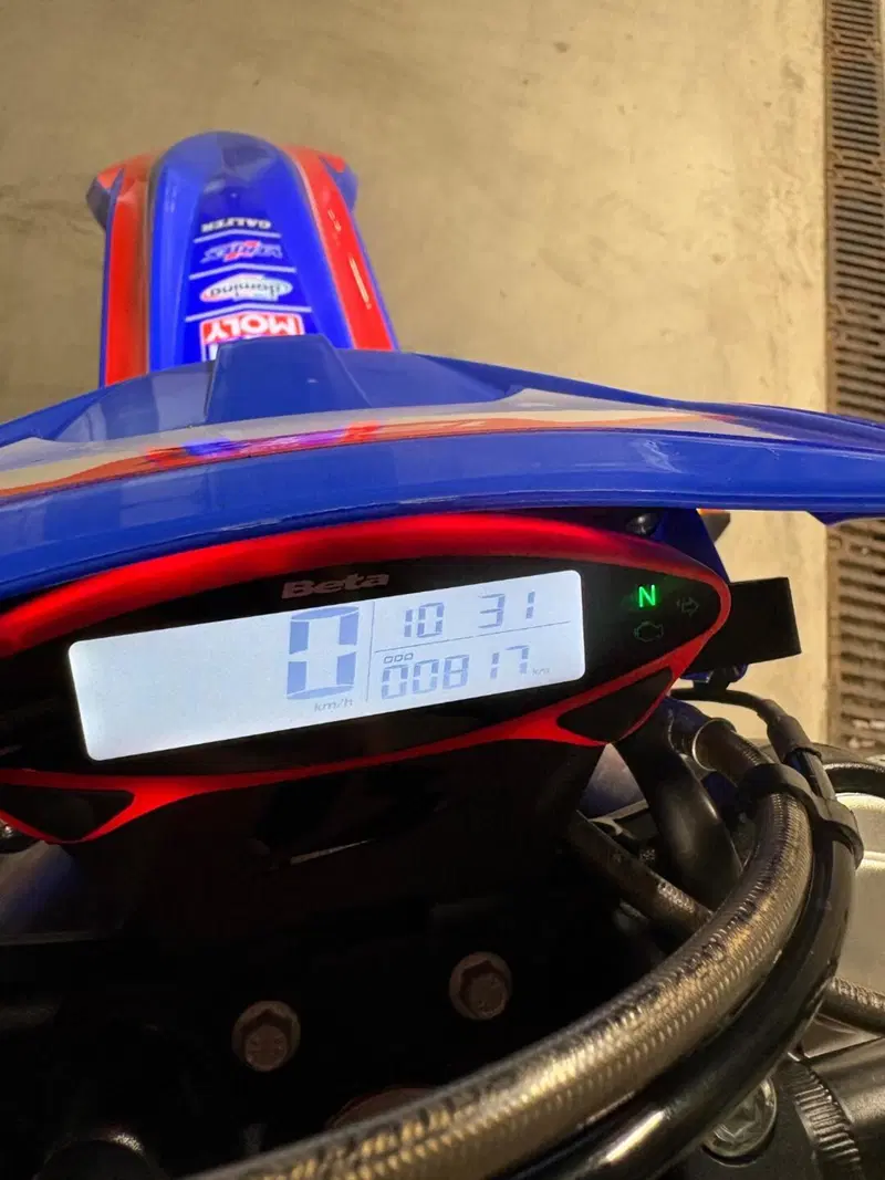 Betamotor RR 125 4T Enduro R (2024 - 26) (3)