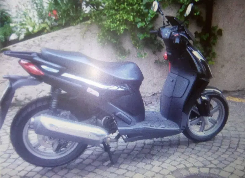 Aprilia Sportcity 200 (3)