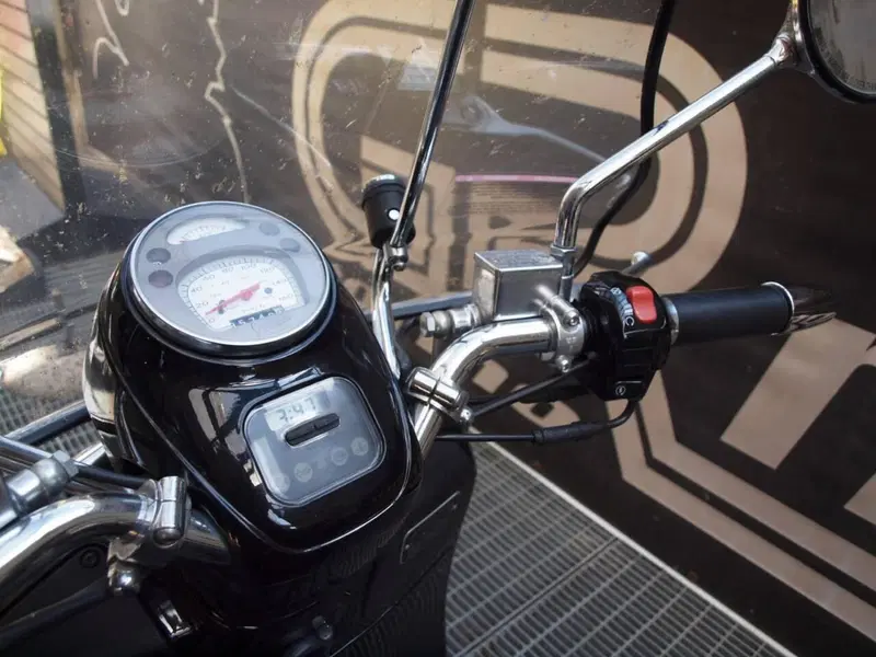 Vespa GTV 300 Via Montenapoleone ABS (2010 - 16) (3)