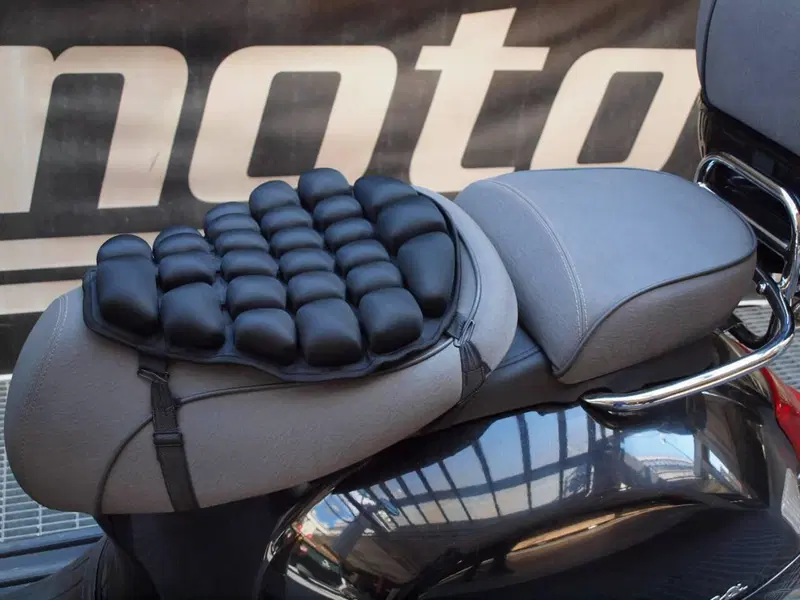 Vespa GTV 300 Via Montenapoleone ABS (2010 - 16) (8)