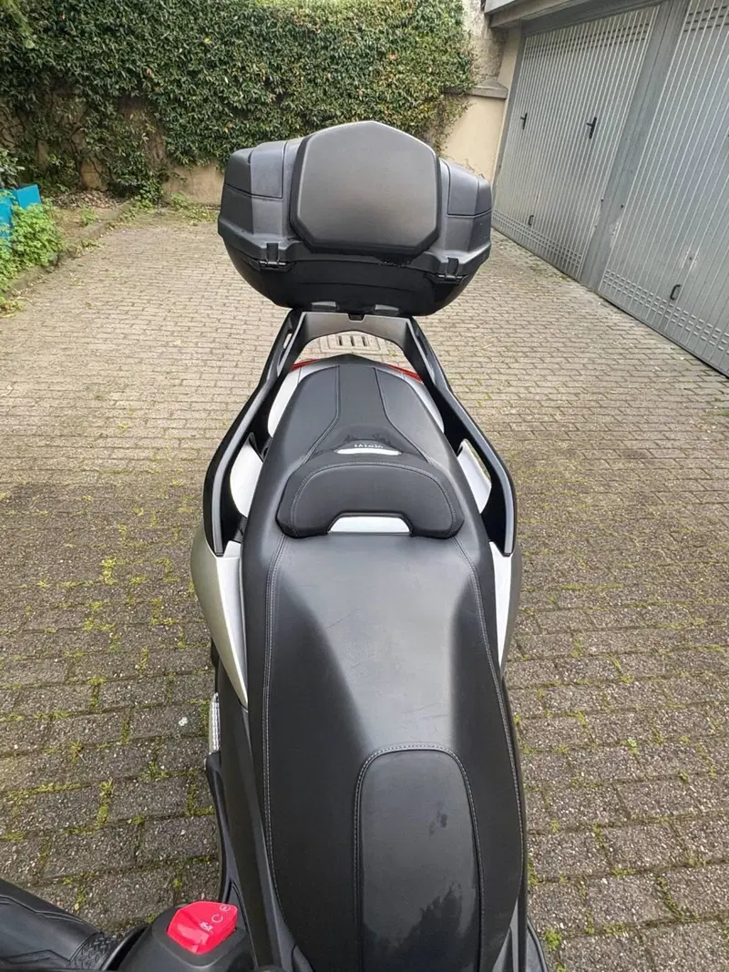 Yamaha X-Max 300 ABS (2017 - 20) (2)