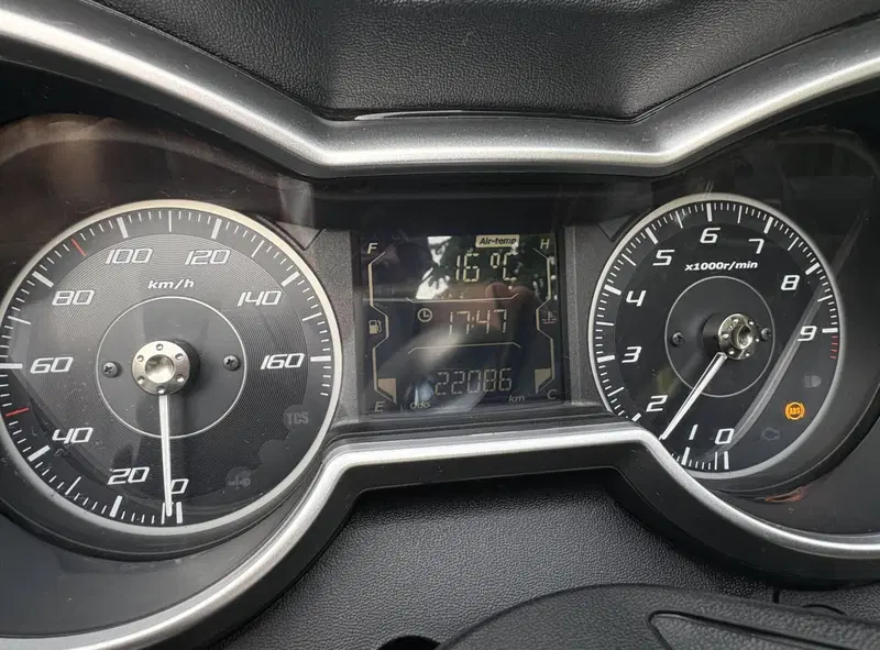 Yamaha X-Max 300 ABS (2017 - 20) (4)