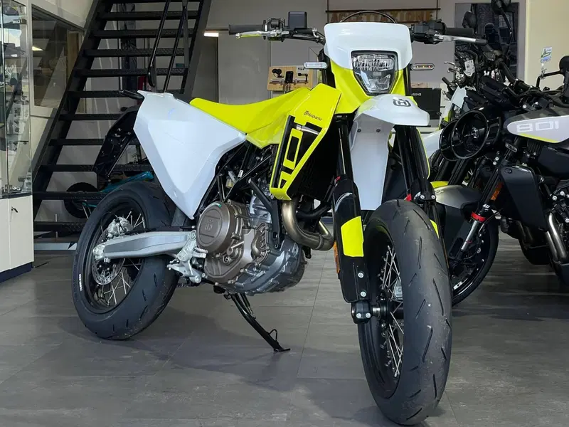 Husqvarna 701 Supermoto (2026)