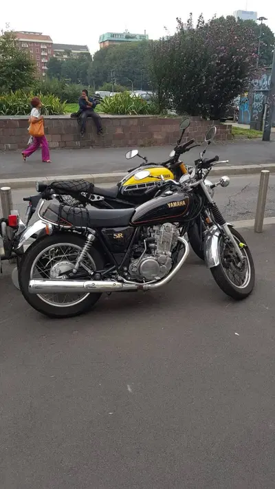 Yamaha SR 400 (2013 - 17) usata