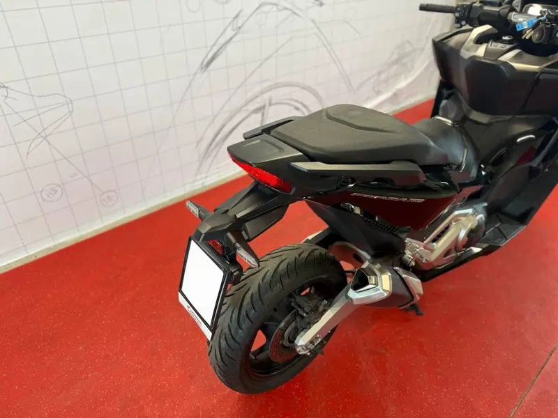 Honda Forza 750 DCT (2021 - 24) (12)