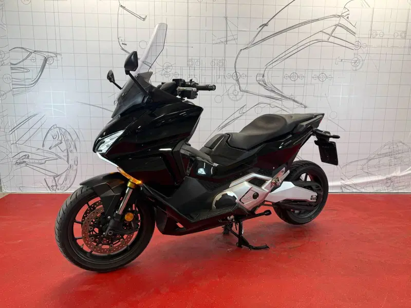 Honda Forza 750 DCT (2021 - 24) (5)