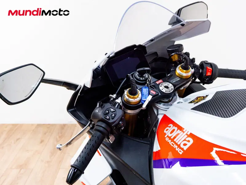 Aprilia RSV4 1100 Factory (2025 - 26) (11)