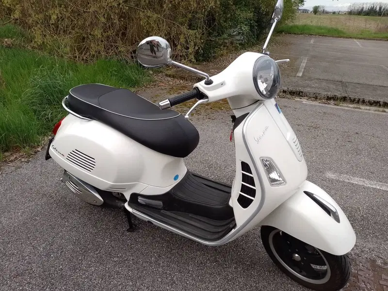 Vespa GTS 300 Super (2008 - 16) (5)