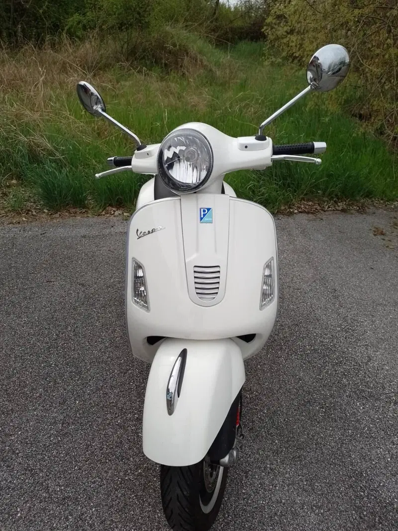 Vespa GTS 300 Super (2008 - 16) (6)