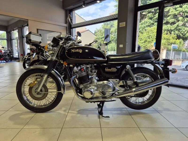Norton NORTON COMMANDO 850 (5)