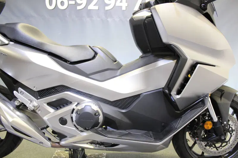 Honda Forza 750 DCT Urban (2021 - 24) (9)