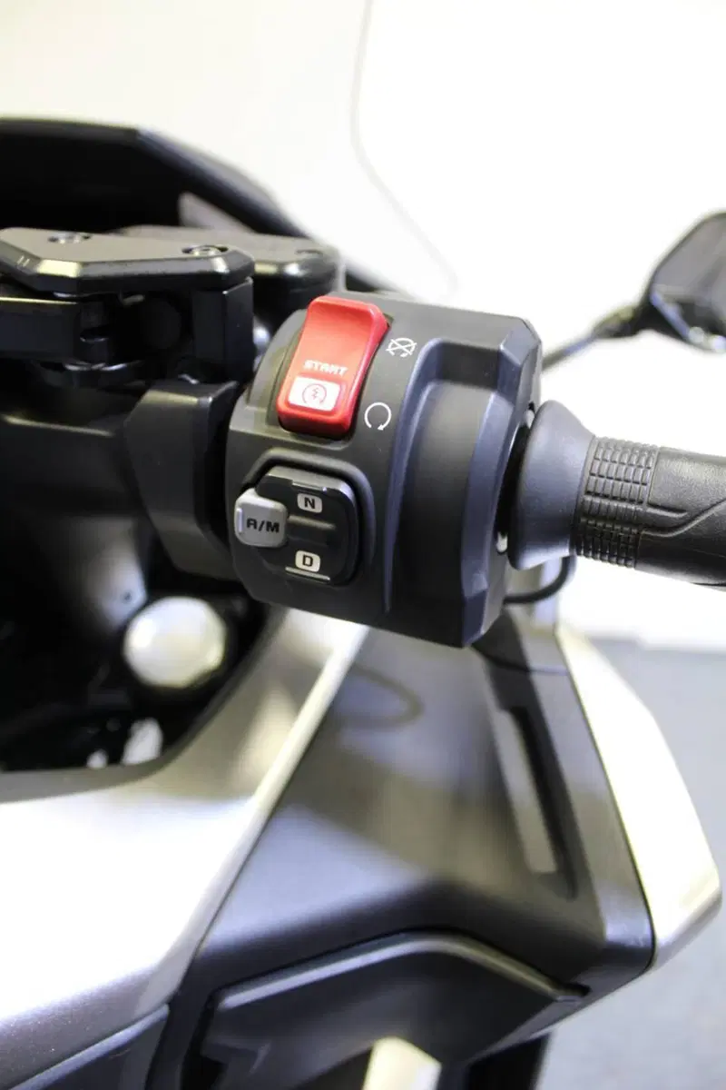 Honda Forza 750 DCT Urban (2021 - 24) (11)