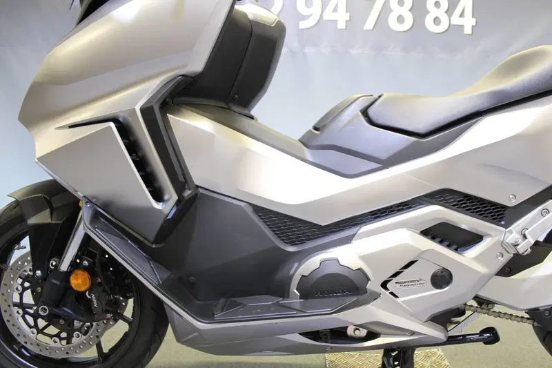 Honda Forza 750 DCT Urban (2021 - 24) (17)