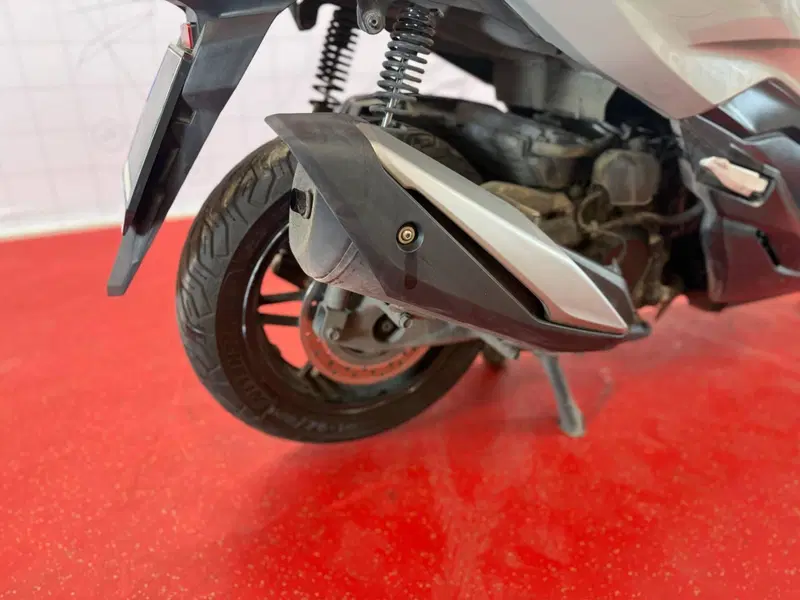 Honda Forza 350 (2022 - 24) (11)