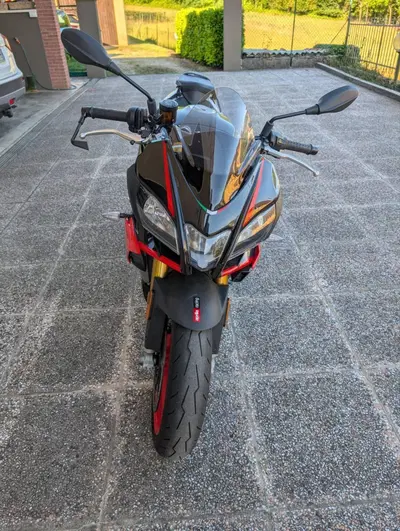 Aprilia Tuono V4 Factory (2019 - 20) usata
