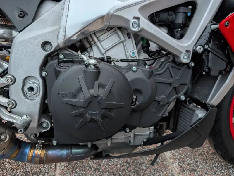 Aprilia Tuono V4 Factory (2019 - 20) (10)