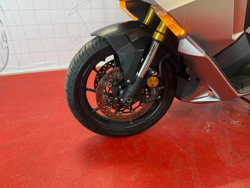 Honda Forza 750 DCT (2021 - 24) (13)
