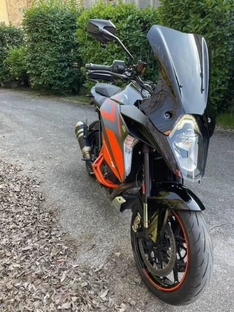 KTM 1290 Super Duke GT ABS (2016 - 18) (4)