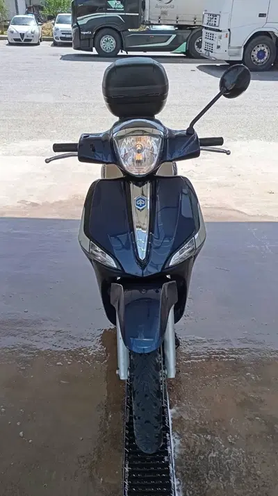 Piaggio Liberty 50 3V (2021 - 24) usata