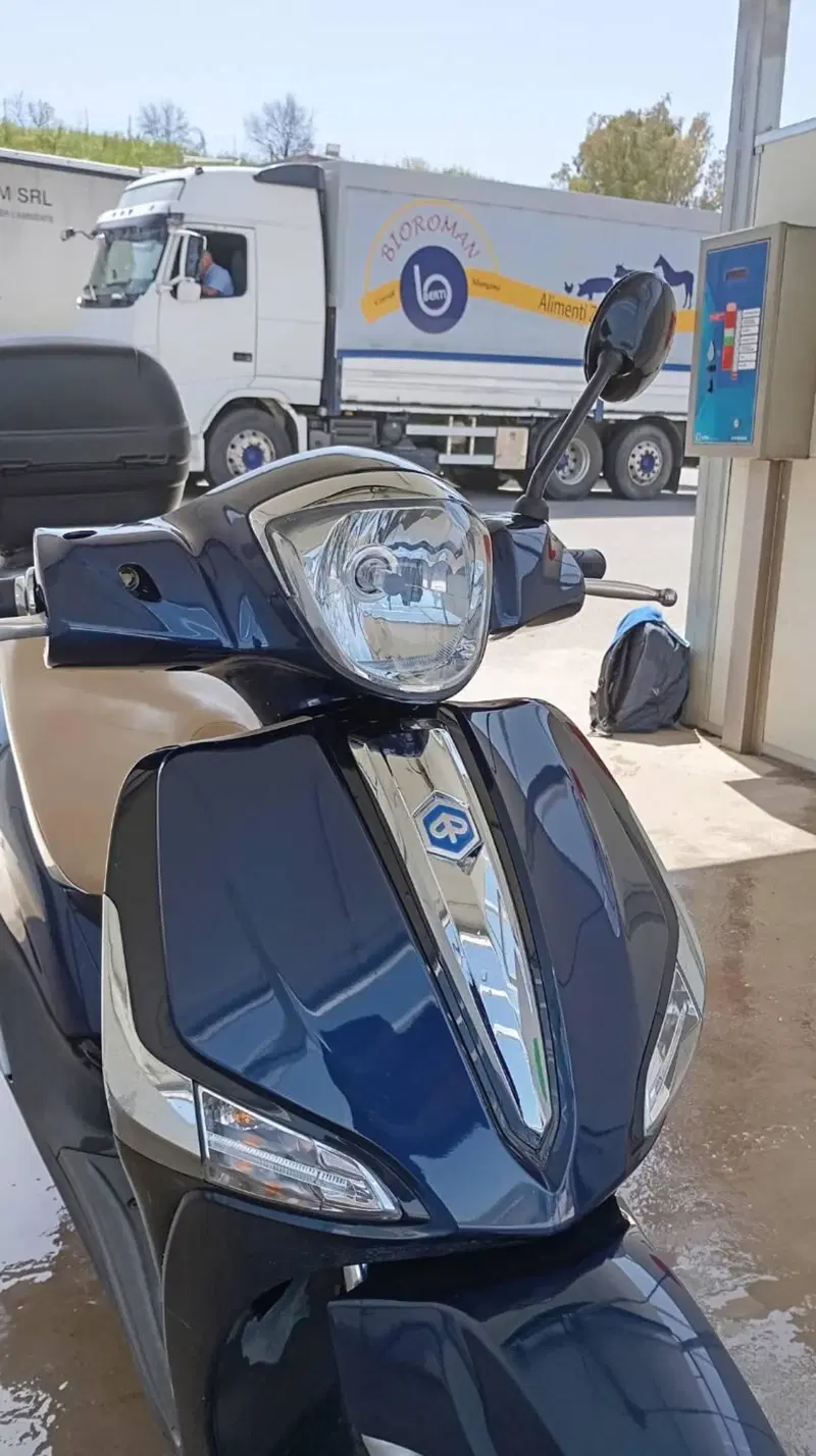 Piaggio Liberty 50 3V (2021 - 24) (3)
