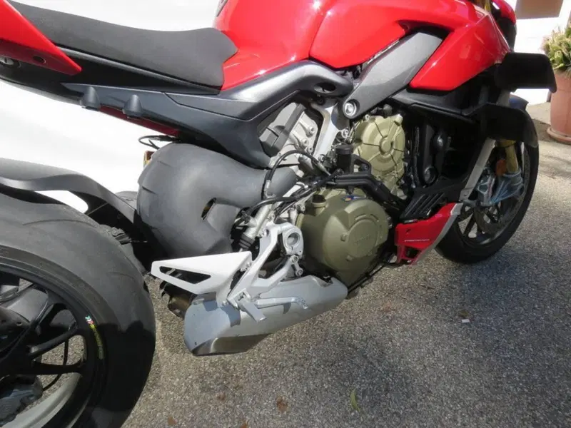 Ducati Streetfighter V4 1100 S (2020) (12)