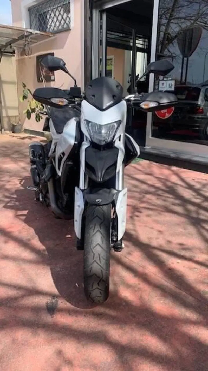 Ducati Hyperstrada 821 (2013 - 15) (4)