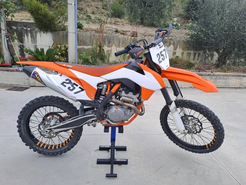 KTM 250 SX-F (2015) (2)