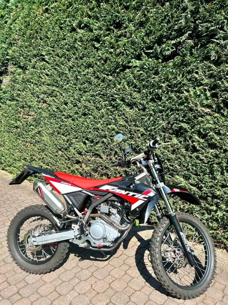 Fantic Motor Enduro 125 E Performance 4t (2017) (2)