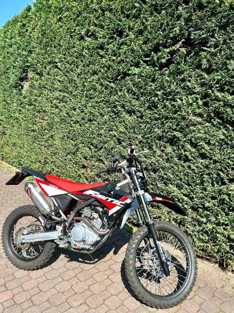 Fantic Motor Enduro 125 E Performance 4t (2017) (3)