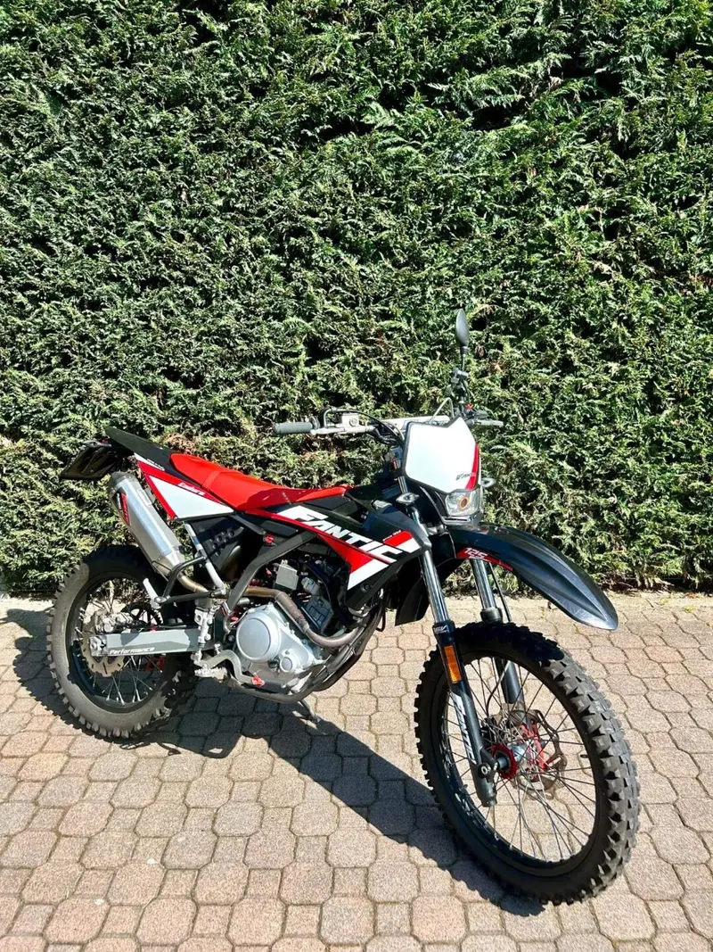 Fantic Motor Enduro 125 E Performance 4t (2017) (5)