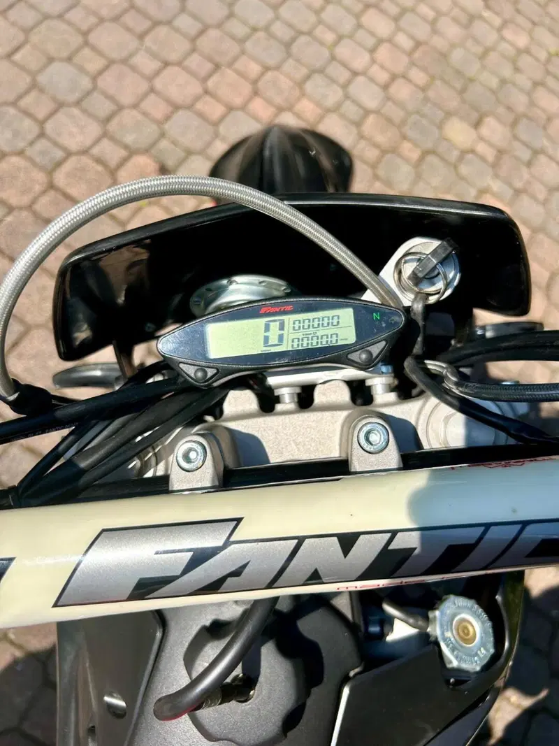 Fantic Motor Enduro 125 E Performance 4t (2017) (9)