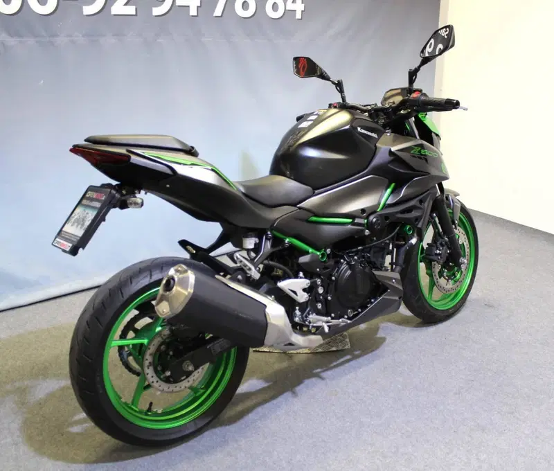 Kawasaki Z 500 SE (2024 - 26) (4)