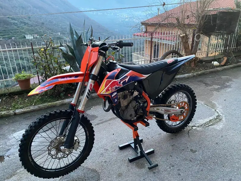KTM 250 SX-F (2021) (2)