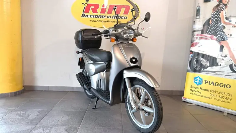 Aprilia Scarabeo 50 (2004 - 06) (3)