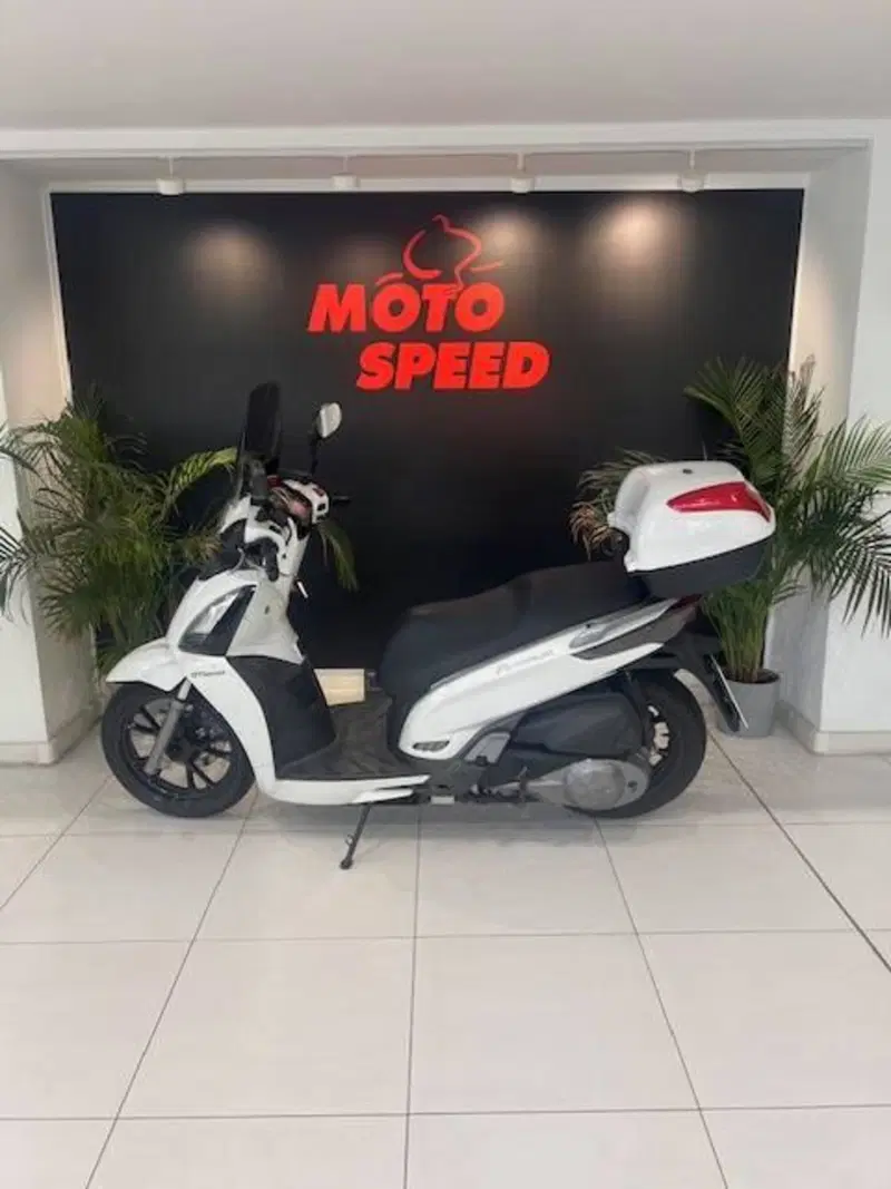 Kymco People 200i GT (2010 - 17) (2)