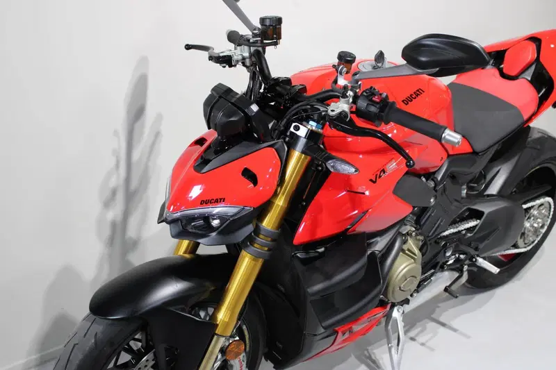 Ducati Streetfighter V4 S (2023 - 24) (9)