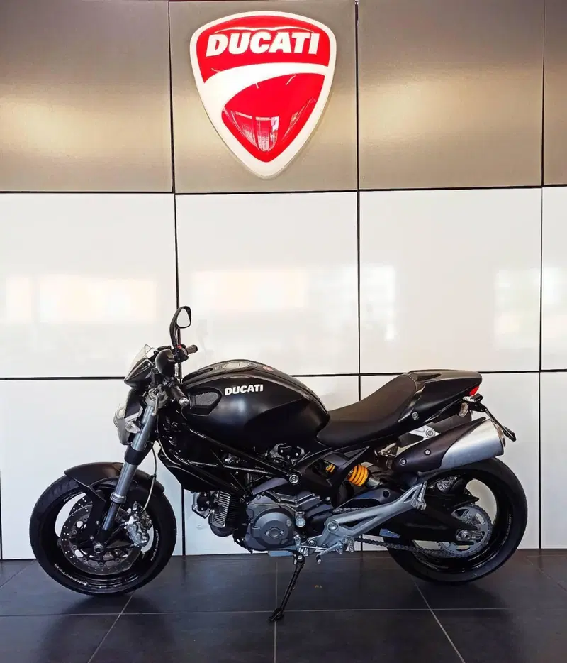 Ducati Monster 696 Plus (2007 - 14) (5)