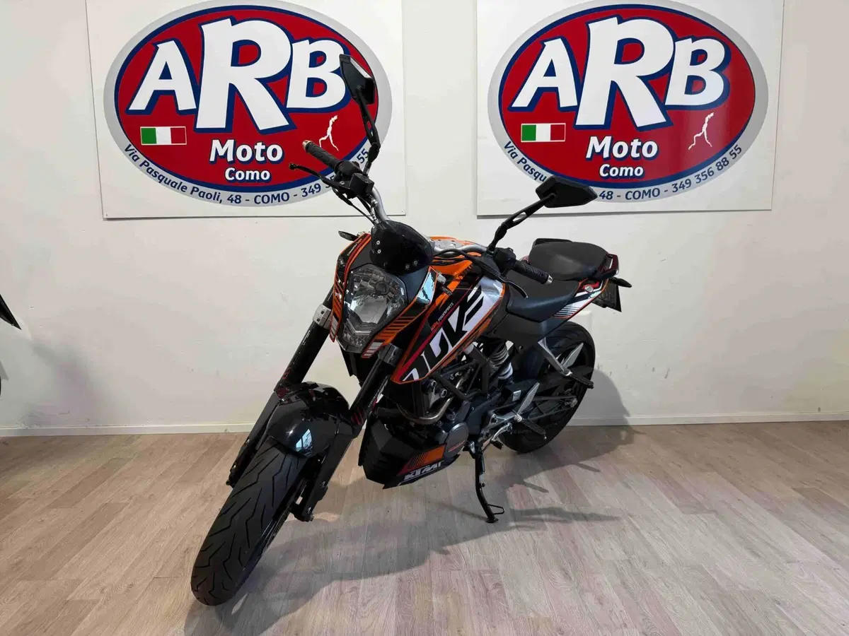 KTM 125 Duke (2)