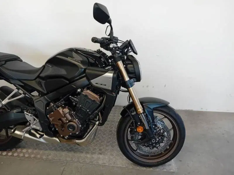 Honda CB 650 R E-Clutch (2024 - 26) (7)