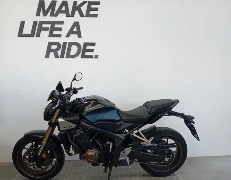 Honda CB 650 R E-Clutch (2024 - 26) (2)