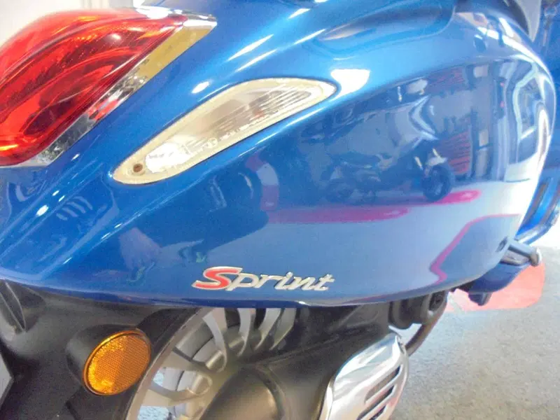 Vespa Sprint 50 4T 3V (2014 - 17) (6)